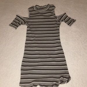 NoBo shoulderless dress